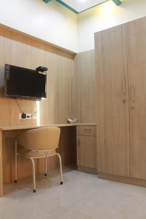 Jfive Residency Hotel Csennai Kültér fotó