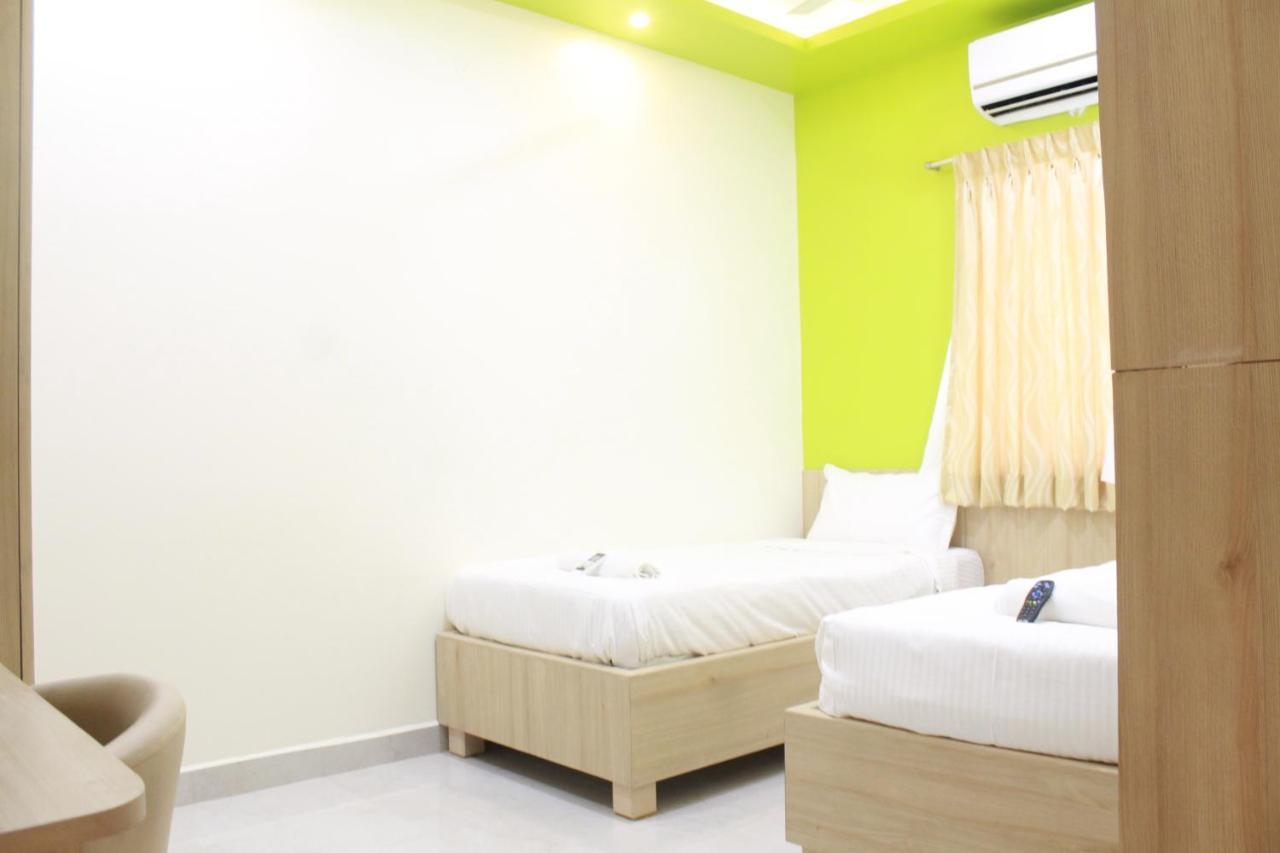 Jfive Residency Hotel Csennai Kültér fotó