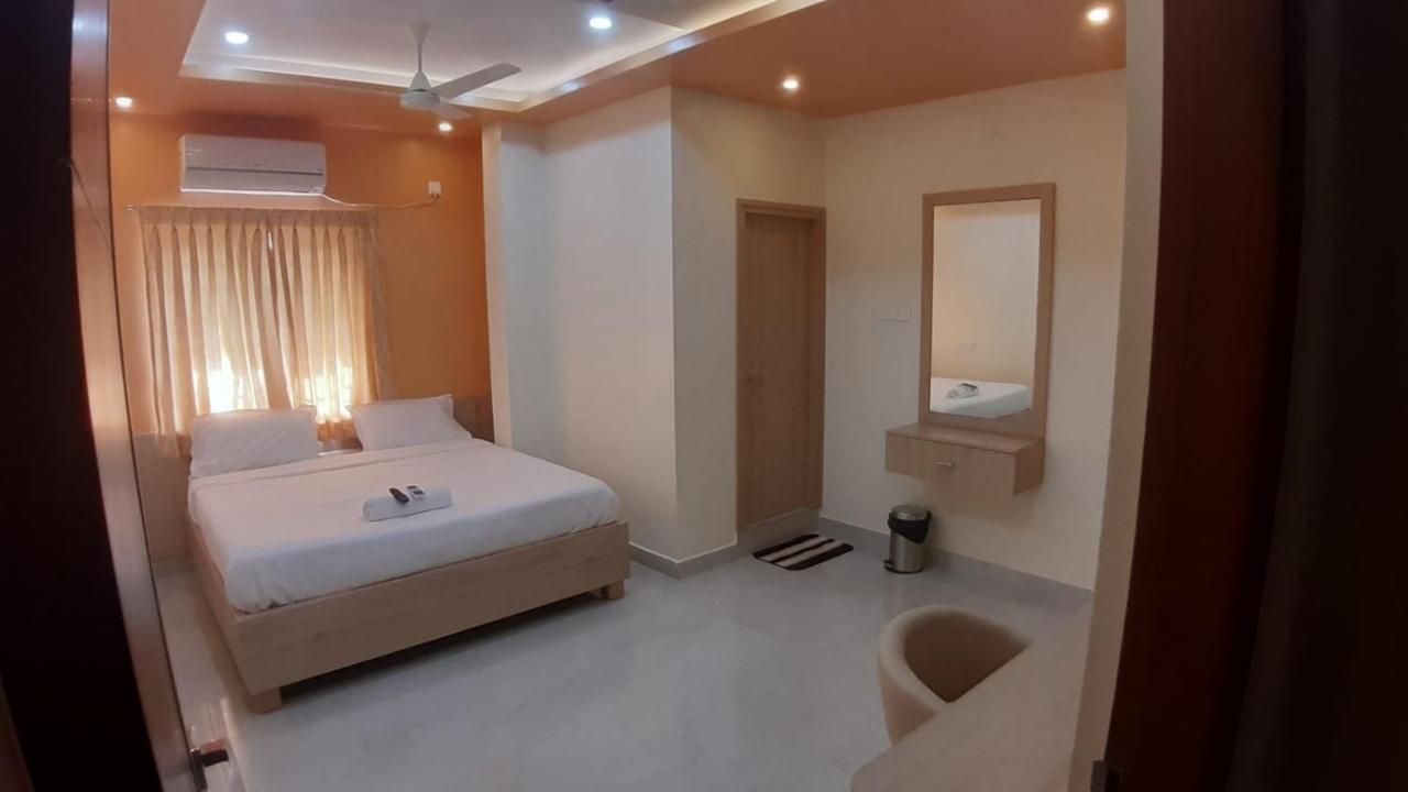 Jfive Residency Hotel Csennai Kültér fotó