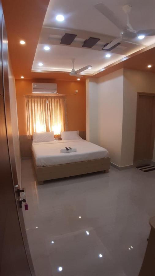 Jfive Residency Hotel Csennai Kültér fotó